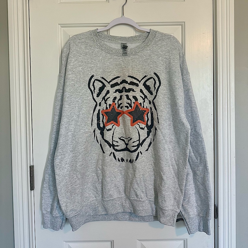 Gray Tiger Graphic Men's Sweater